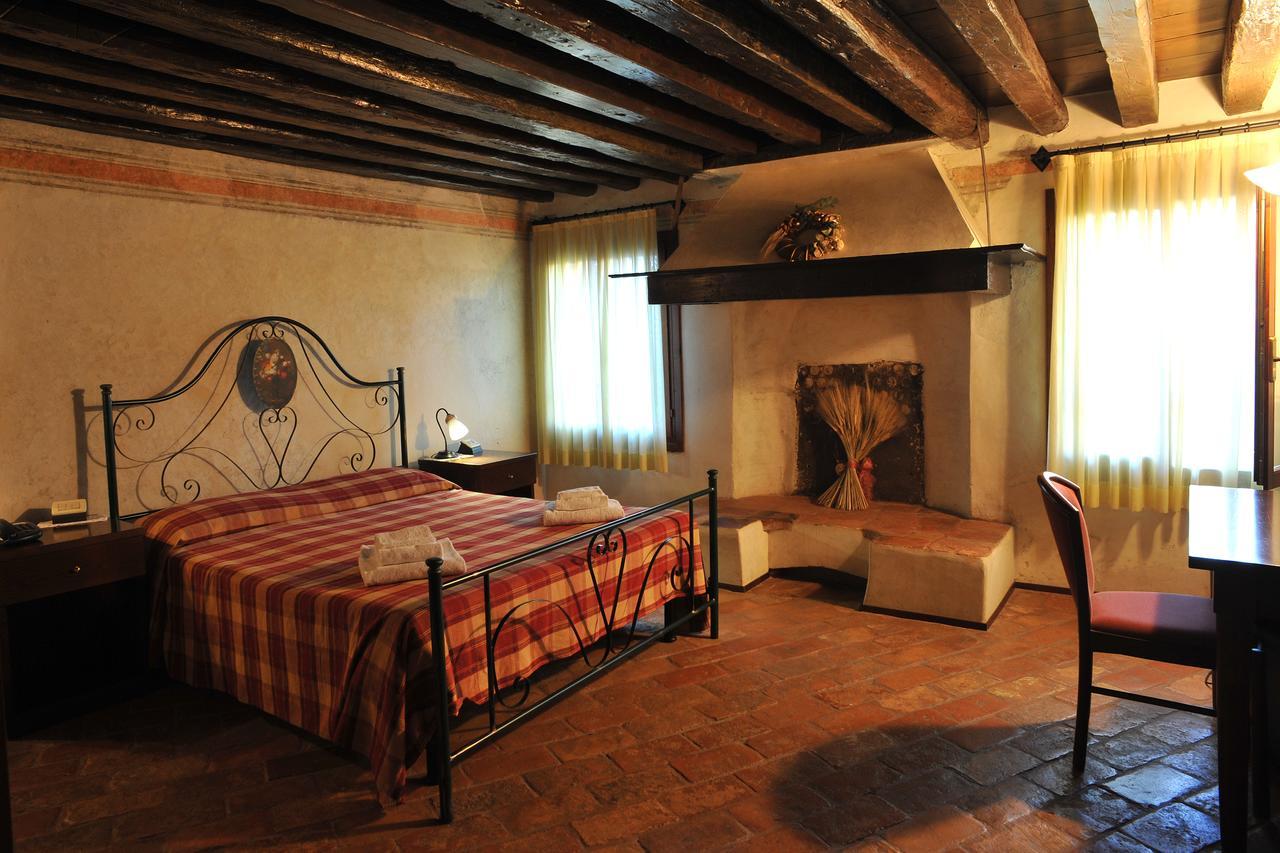 Hotel La Corte Correzzola Extérieur photo